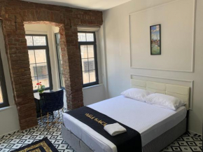 Nearby Taksim spacious flat with duble bed